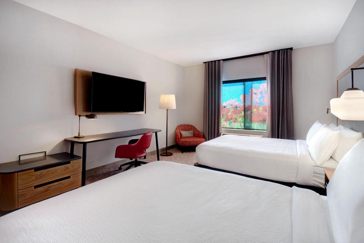 Hotel Fairfield & Palmdale Lancaster