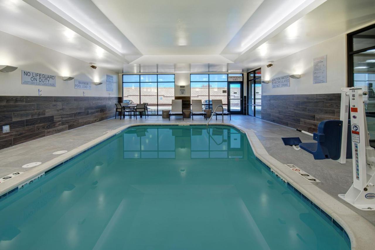 Fairfield & Palmdale Hotel Lancaster